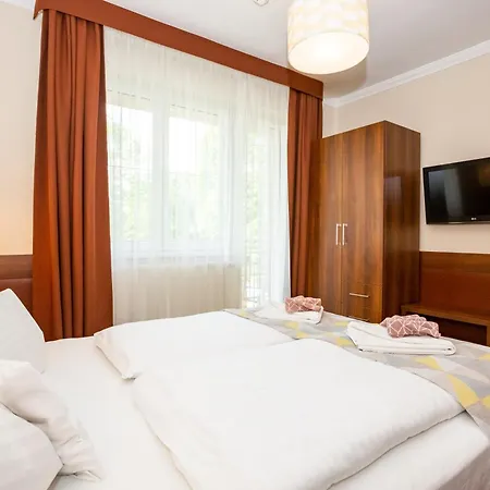 Pavai Hotell 3*