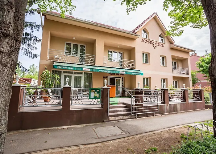Szálloda Pávai